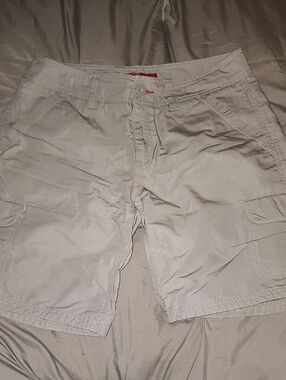 Eastern Mountain Sports Light Tan Cargo Shorts with Pocket Detailing